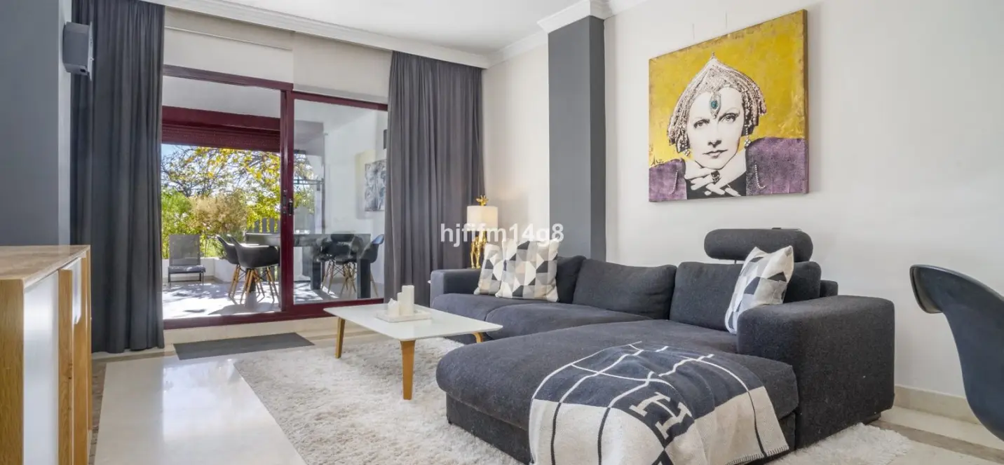 Sale of ground floor apartment in San Pedro de Alcántara 4