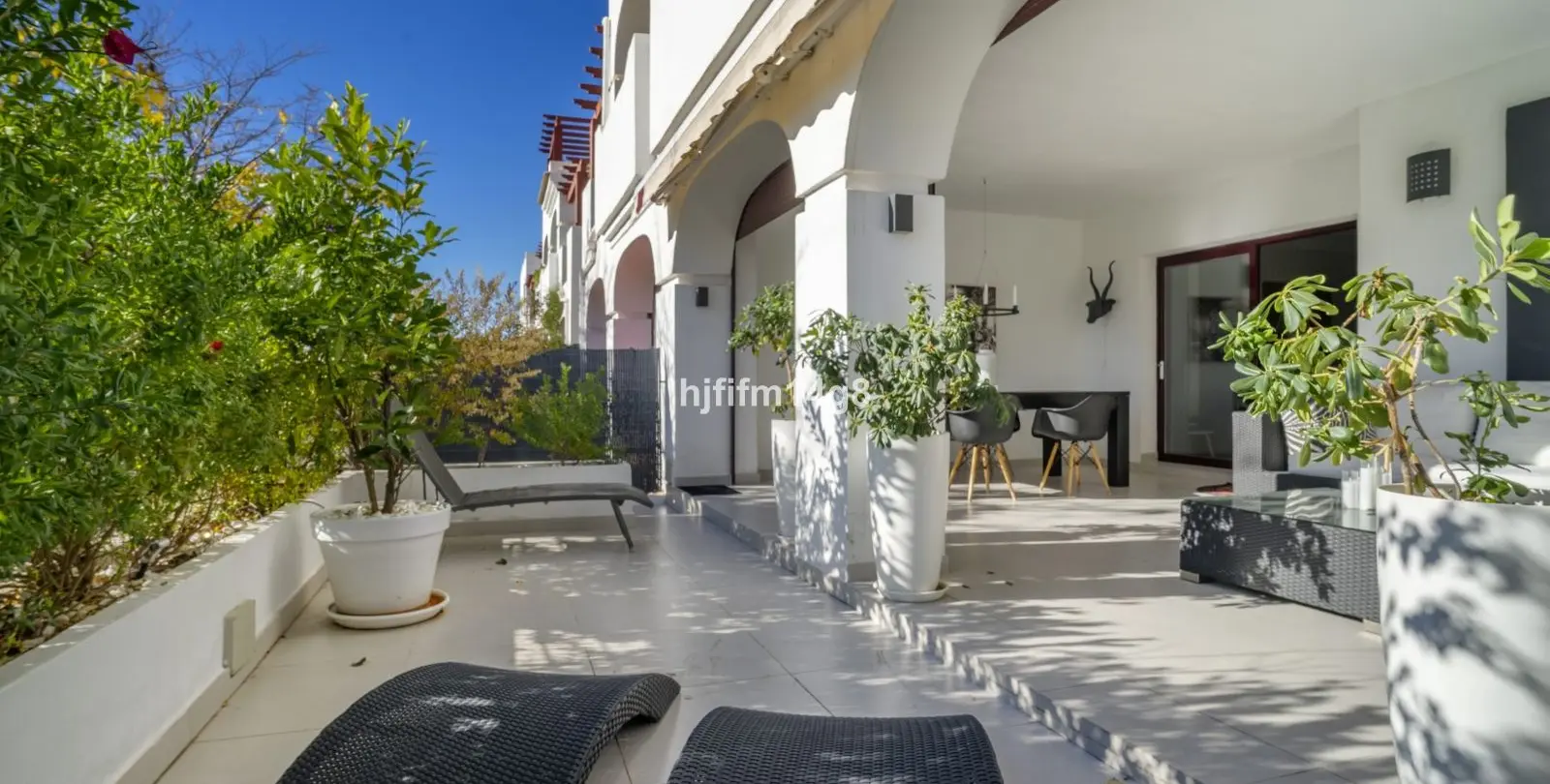 Venta de apartamento en planta baja en San Pedro de Alcántara 4