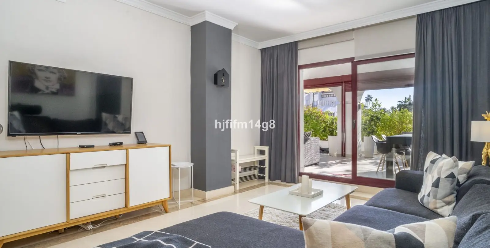 Venta de apartamento en planta baja en San Pedro de Alcántara 6