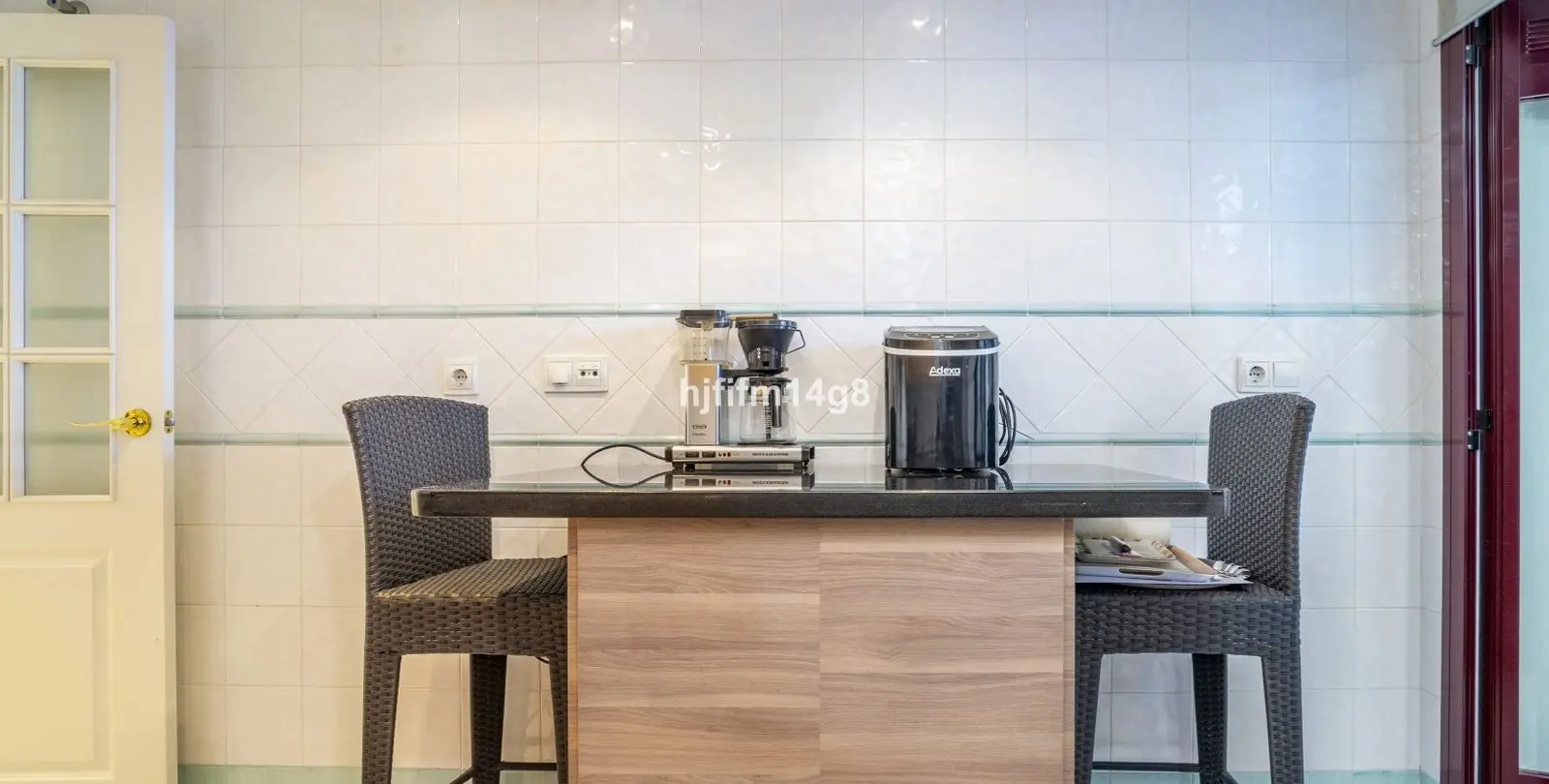 Venta de apartamento en planta baja en San Pedro de Alcántara 11
