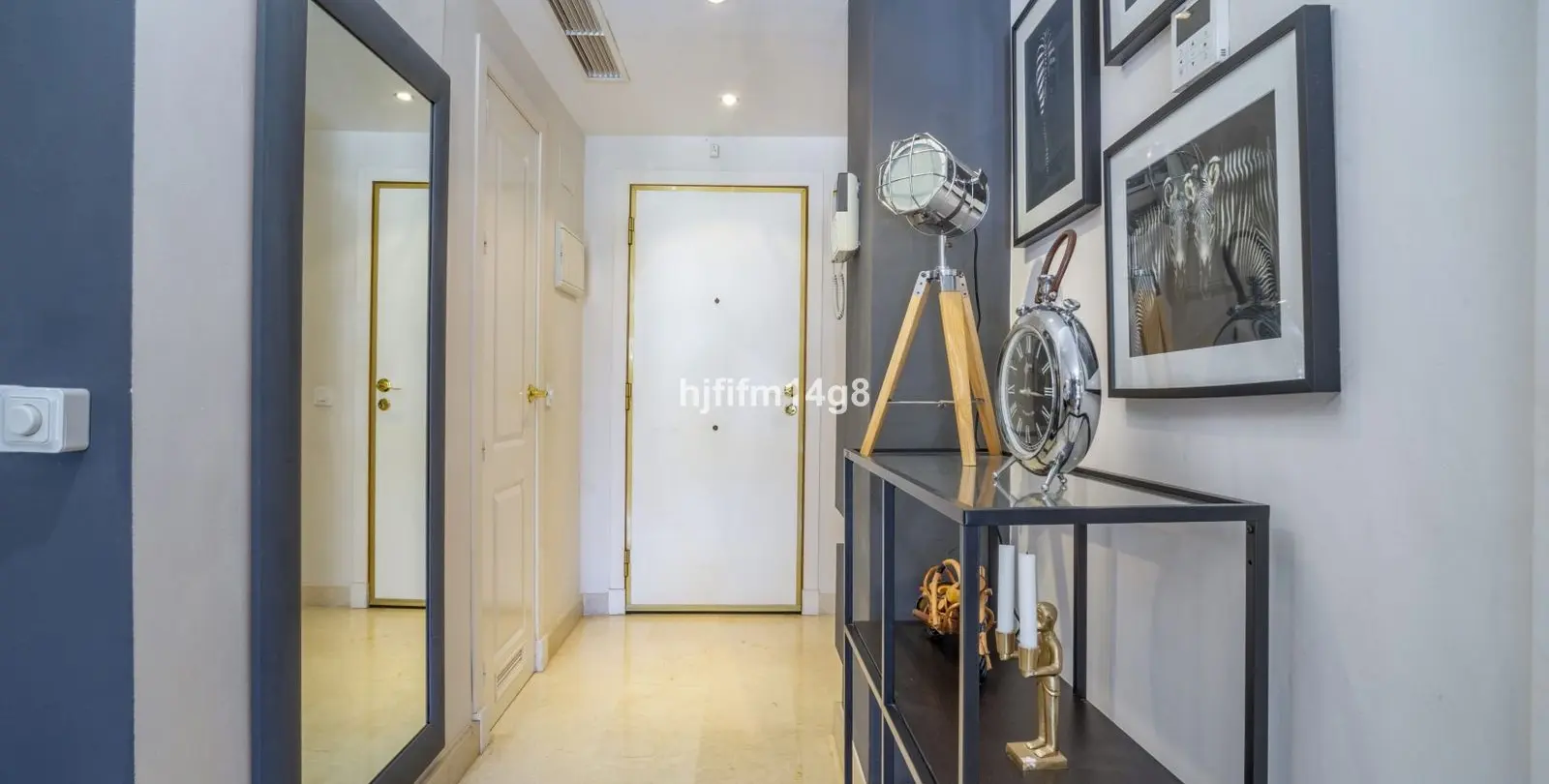 Venta de apartamento en planta baja en San Pedro de Alcántara 20