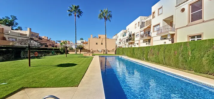 Продажа таунхауса в Estepona 0