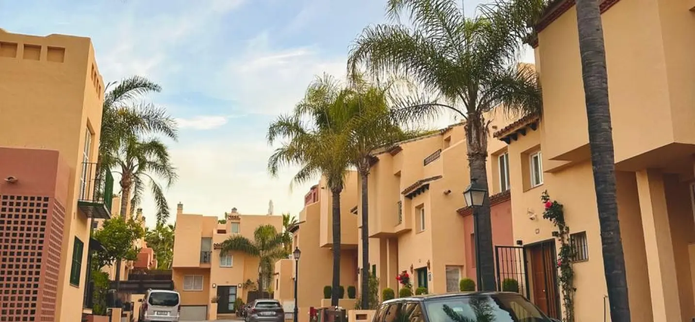 Sale of townhouse in Nueva Andalucía 1