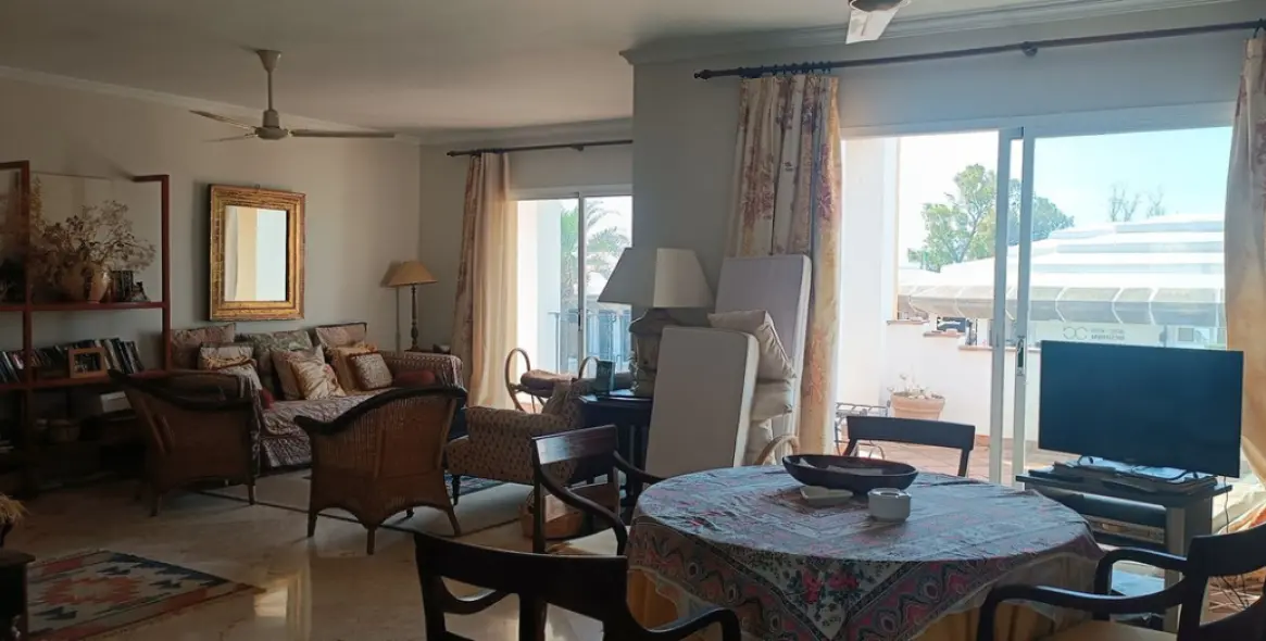 Продажа двухуровневого пентхауса в Guadalmina Alta 5
