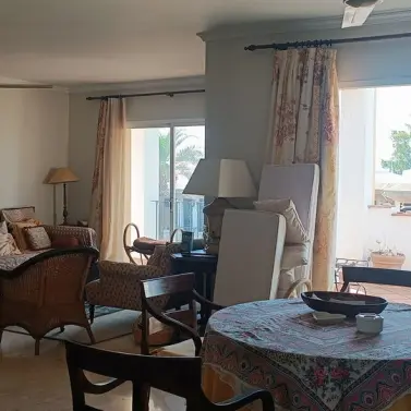 Продажа двухуровневого пентхауса в Guadalmina Alta