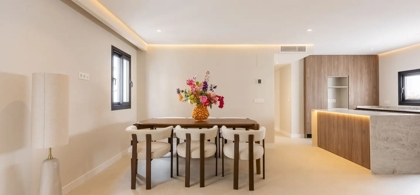 Sale of penthouse in Estepona 1