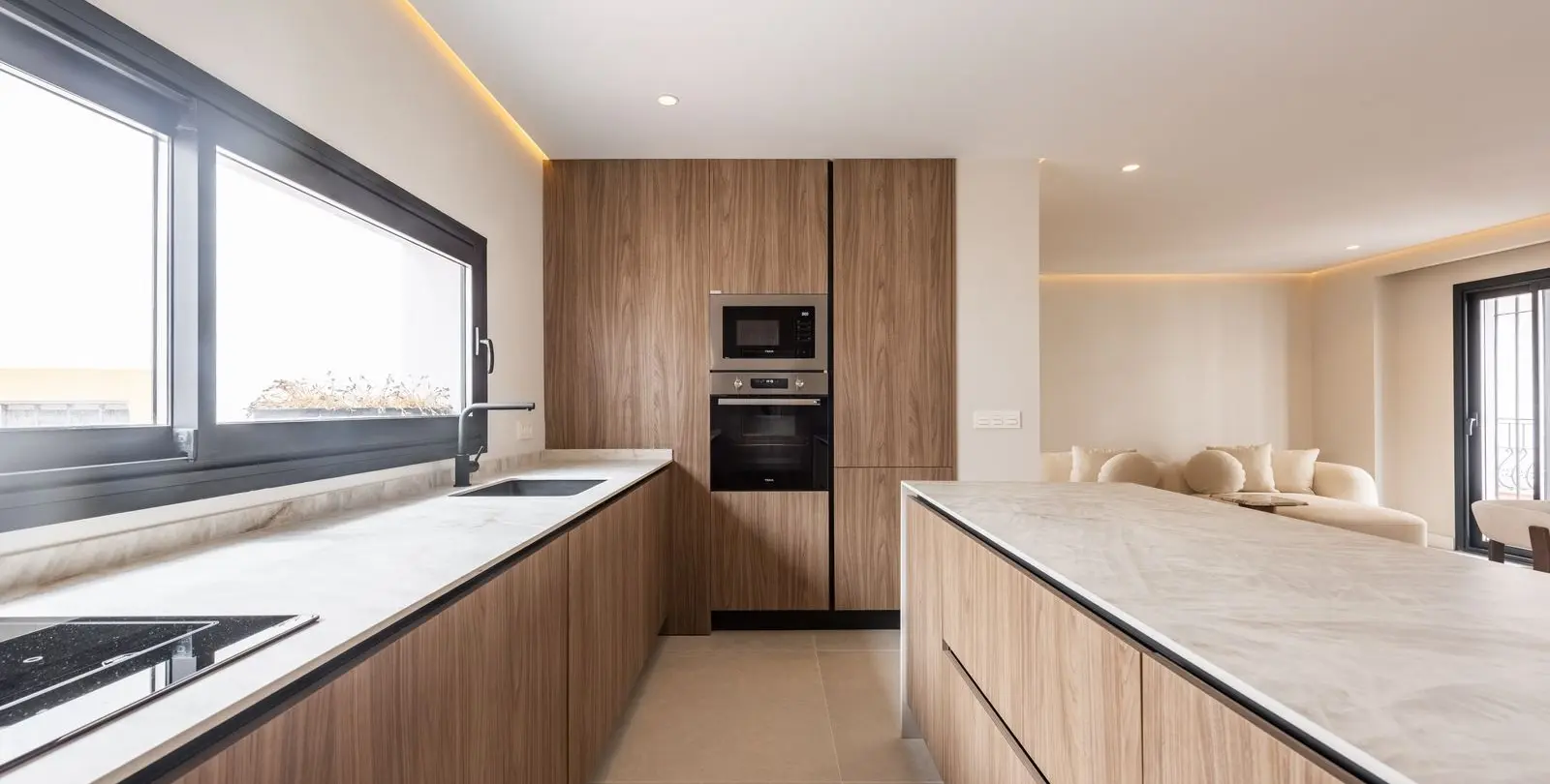 Sale of penthouse in Estepona 5