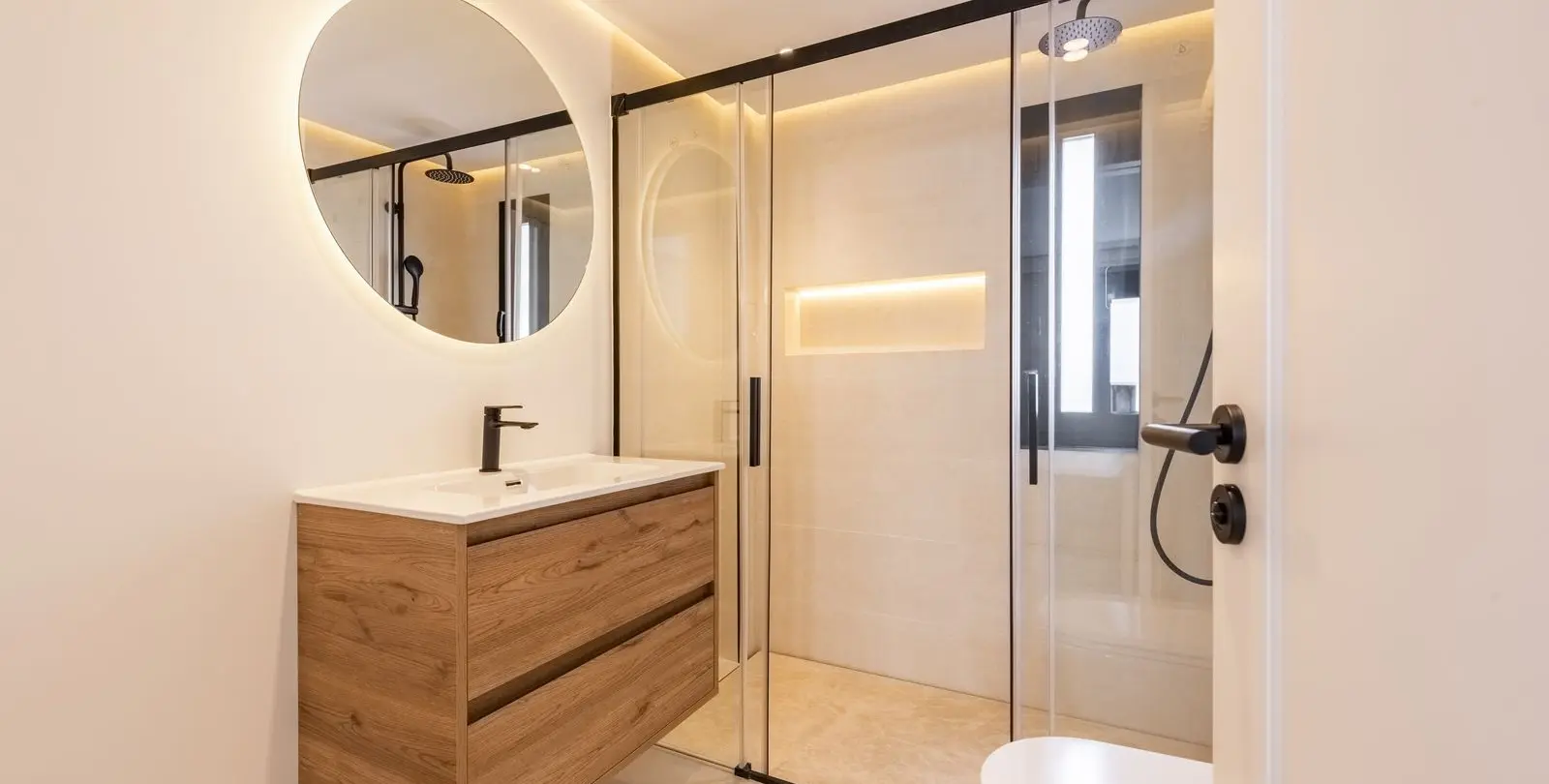 Sale of penthouse in Estepona 11
