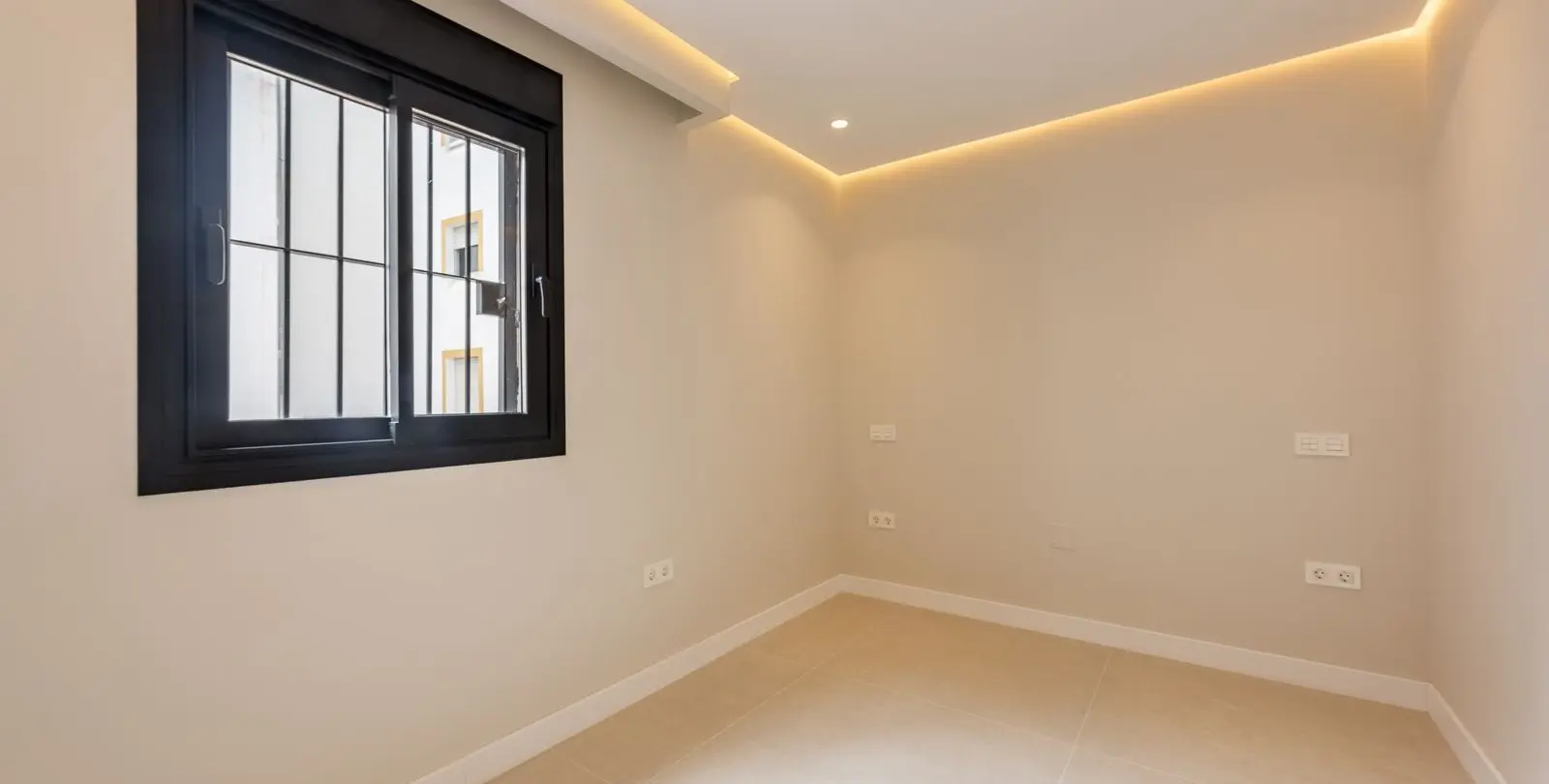 Sale of penthouse in Estepona 15