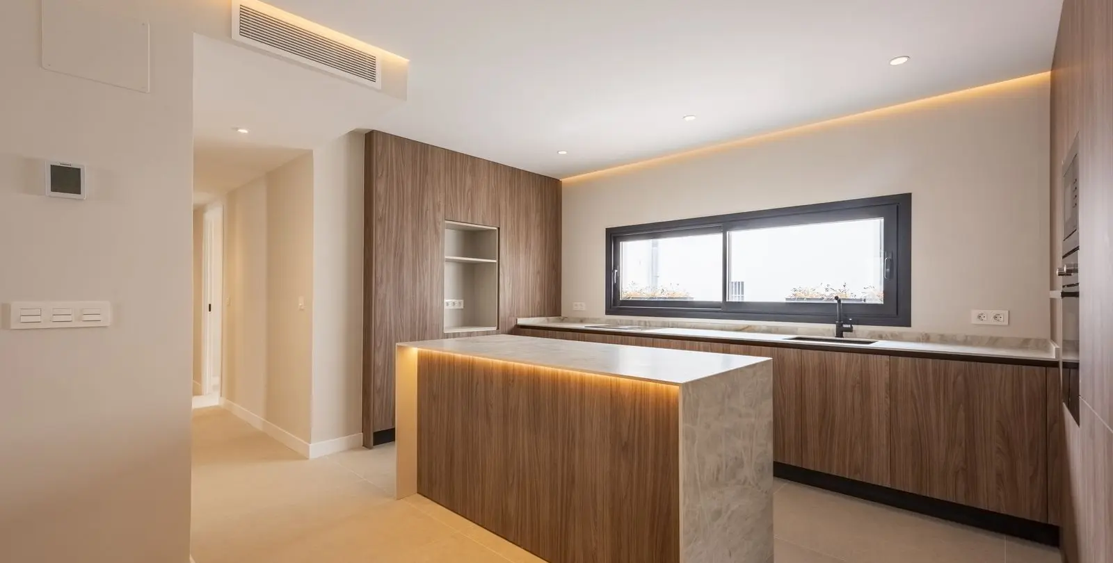 Sale of penthouse in Estepona 17