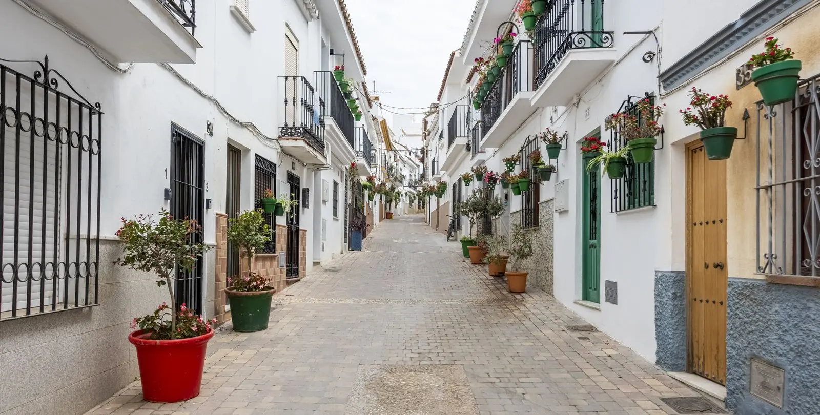 Sale of penthouse in Estepona 18