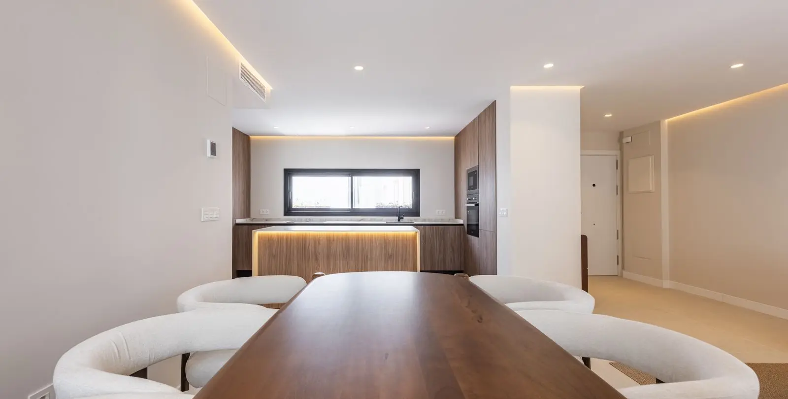 Sale of penthouse in Estepona 23