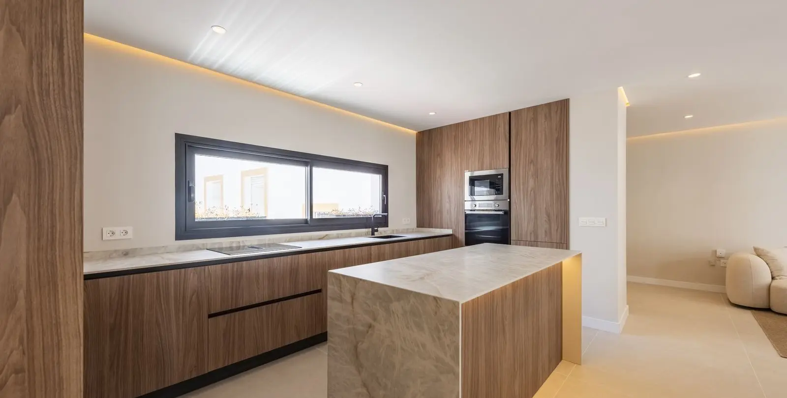 Sale of penthouse in Estepona 24