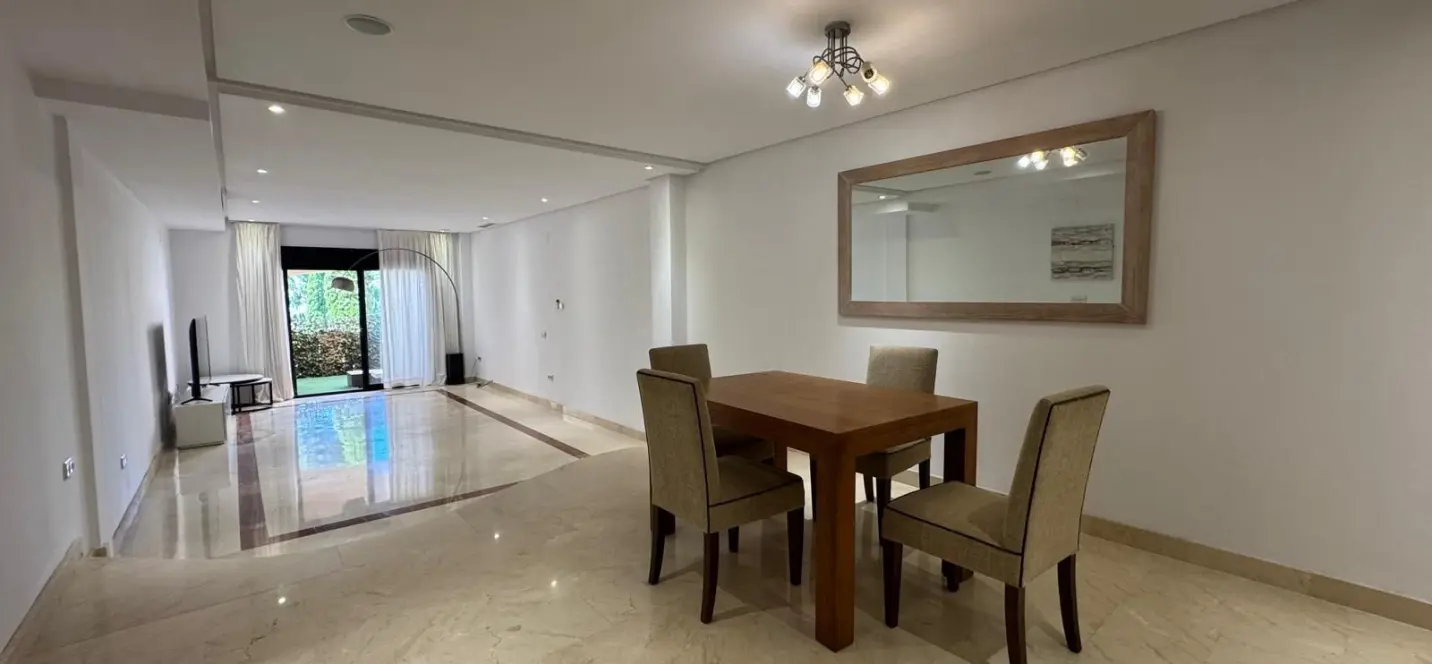 Продажа апартаментов на среднем этаже в Puerto Banús 4