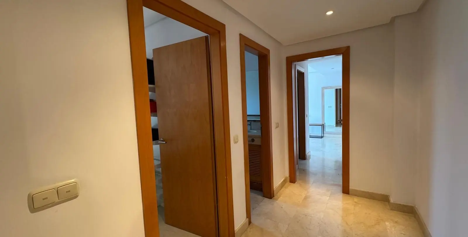 Продажа апартаментов на среднем этаже в Puerto Banús 12