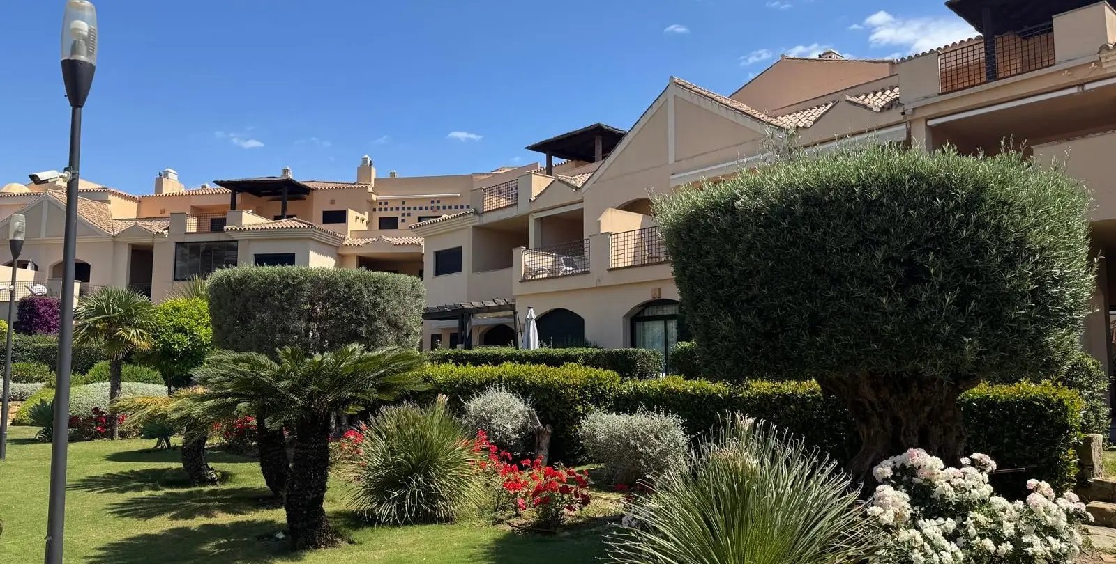 Продажа апартаментов на среднем этаже в Puerto Banús 21