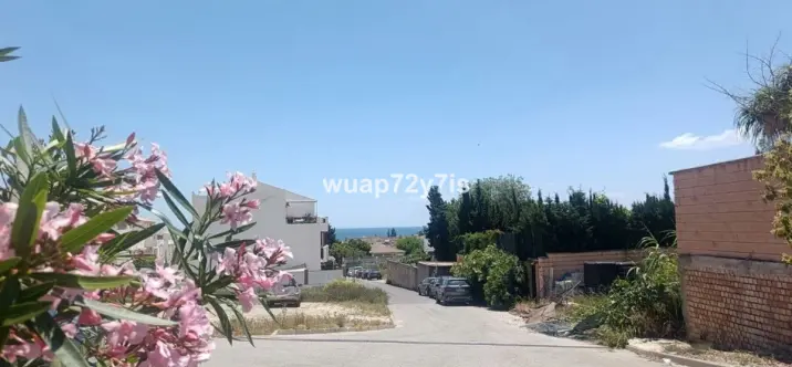 Sale of residential plot in Estepona 0