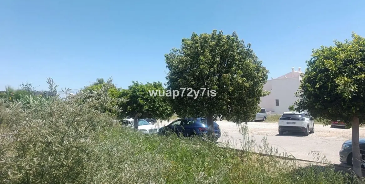 Sale of residential plot in Estepona 4