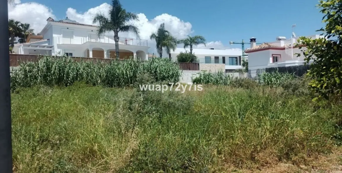 Sale of residential plot in Estepona 5