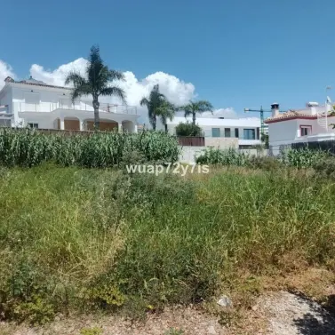 Sale of residential plot in Estepona