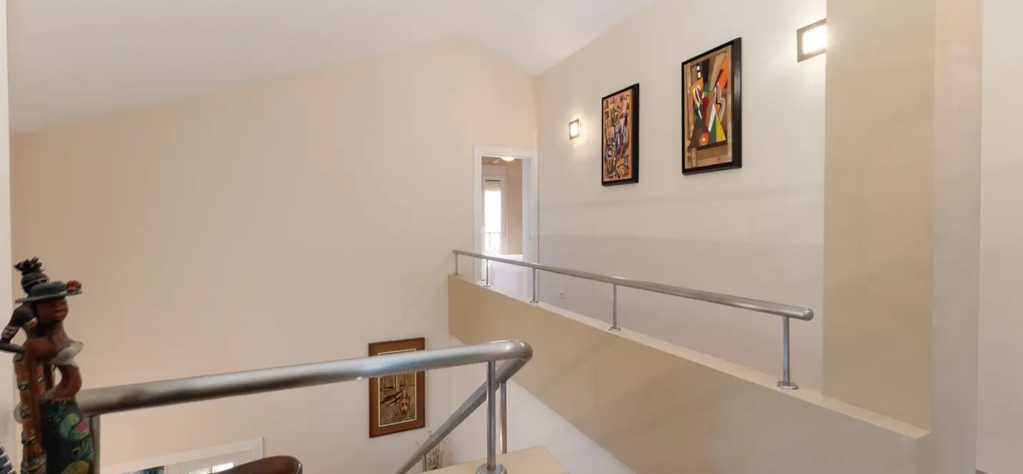 Продажа  отдельно стоящей виллы в Alhaurín de la Torre 2