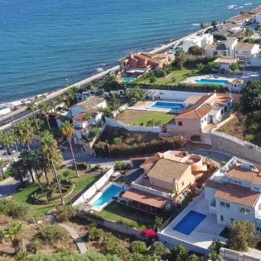 Sale of detached villa in El Faro