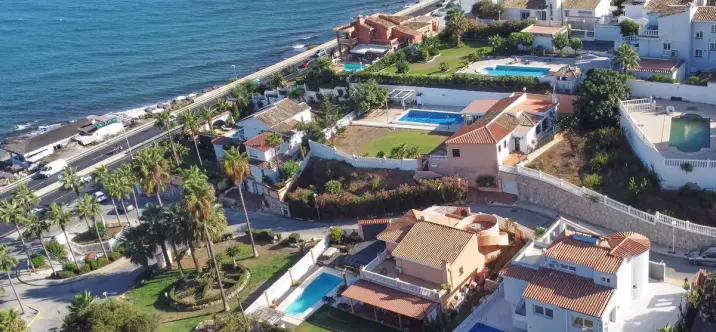 Sale of detached villa in El Faro 1