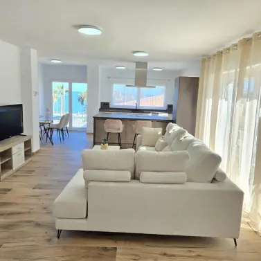 Sale of detached villa in El Faro