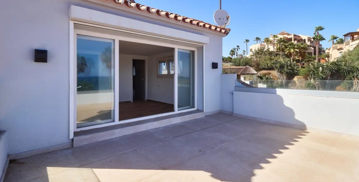 Sale of detached villa in El Faro 38