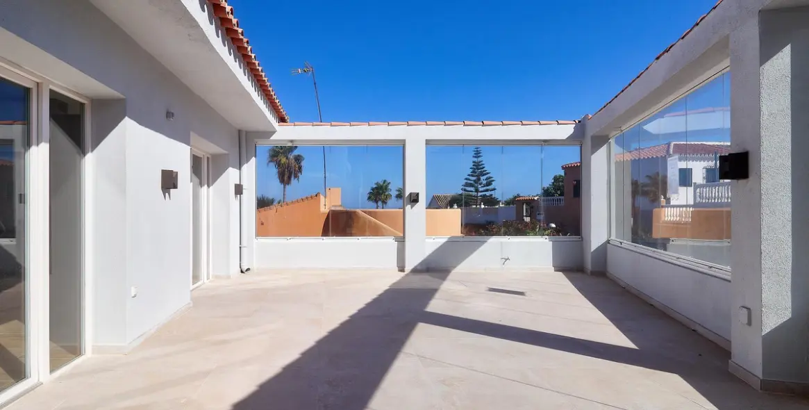 Sale of detached villa in El Faro 42