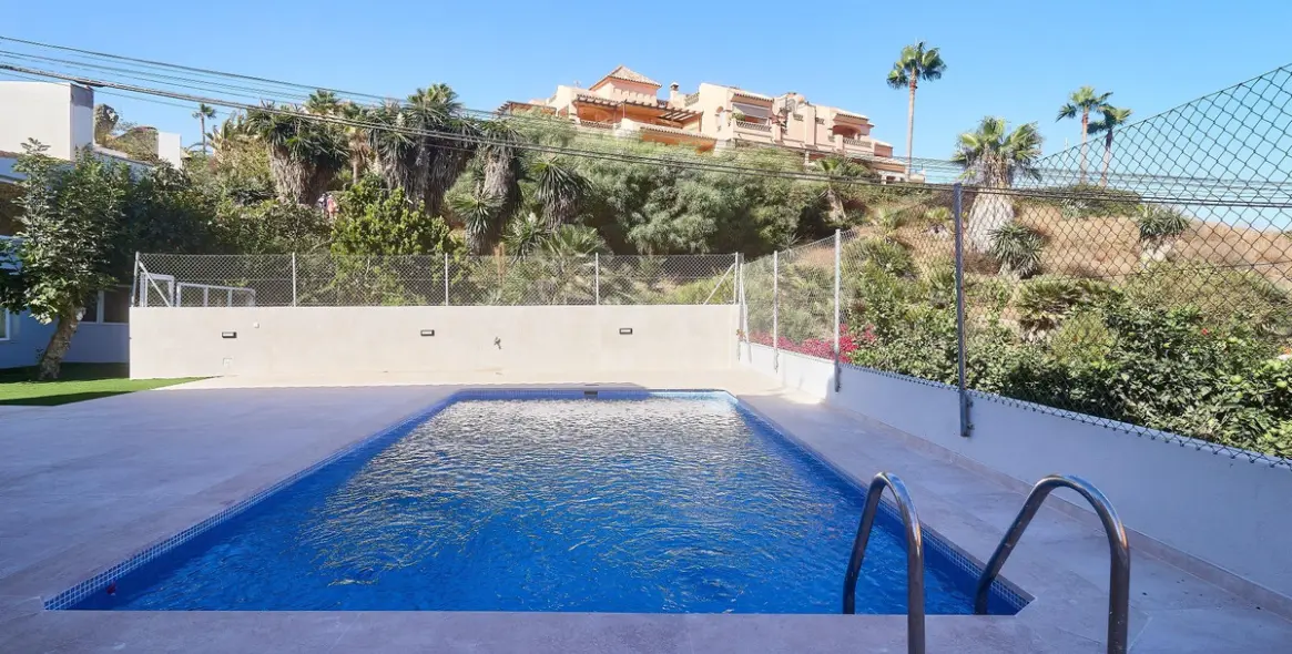 Sale of detached villa in El Faro 58