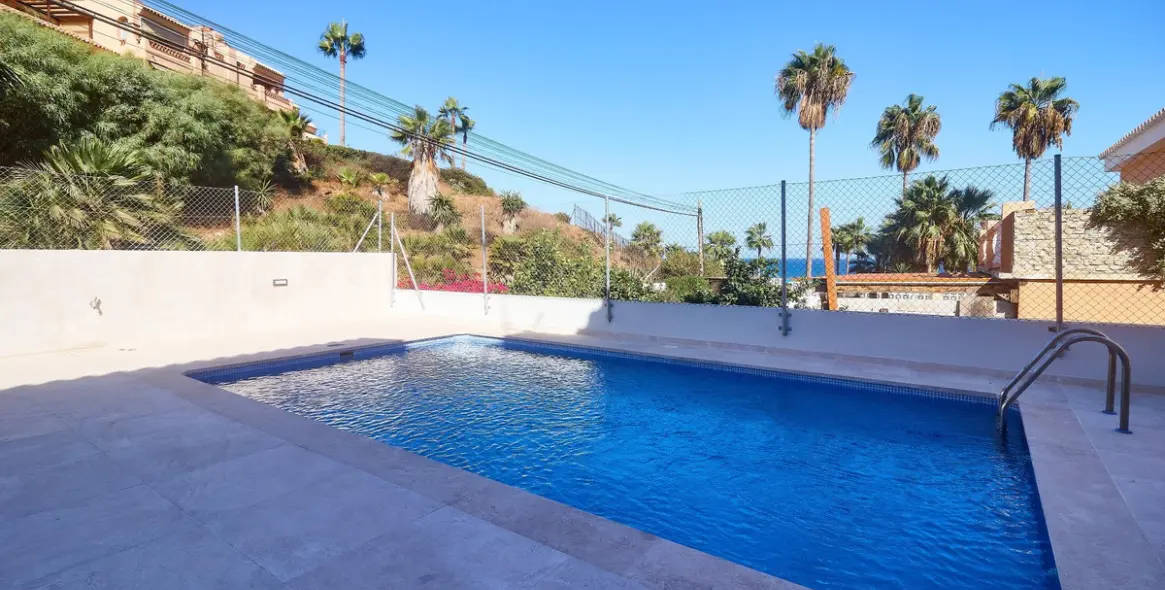 Sale of detached villa in El Faro 59