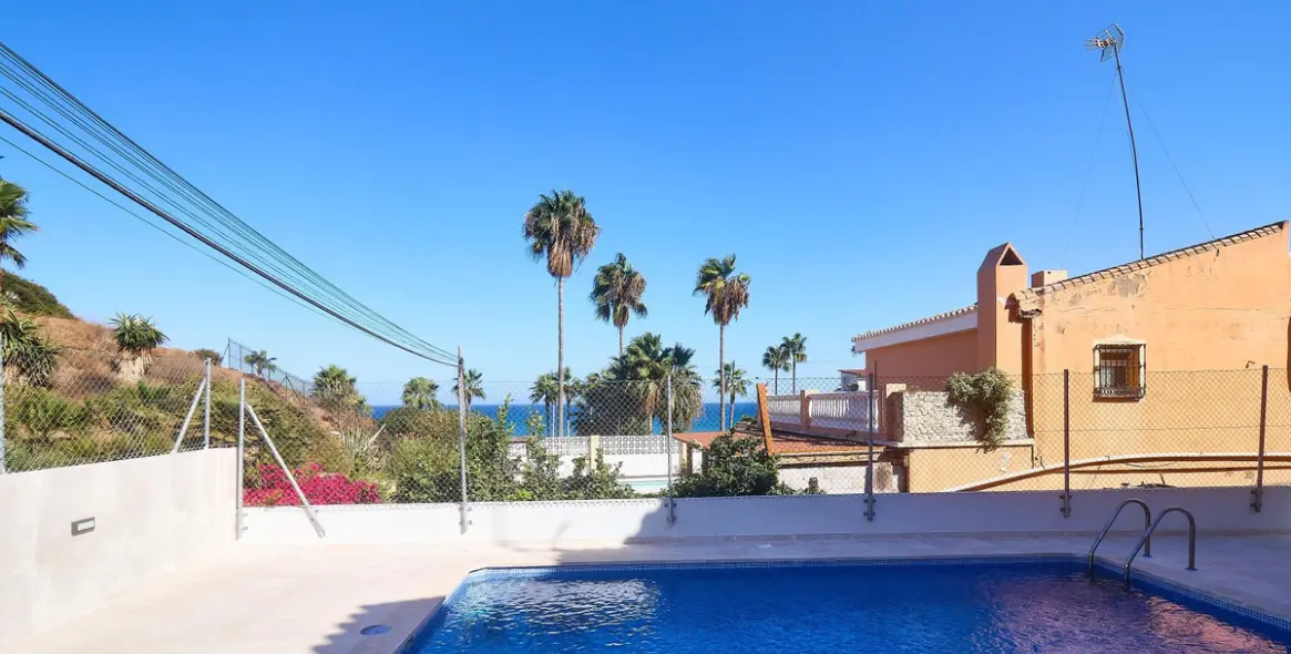 Sale of detached villa in El Faro 62