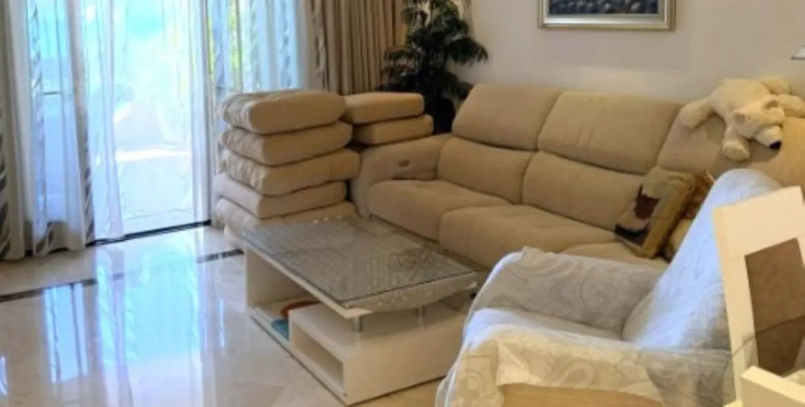 Продажа апартаментов на среднем этаже в Estepona 10