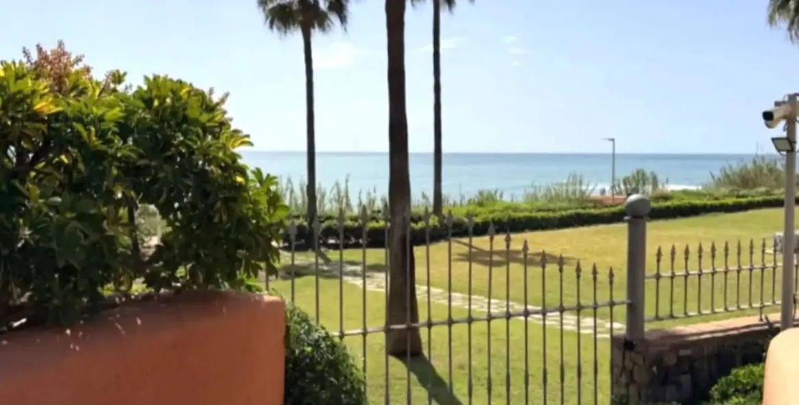 Sale of ground floor apartment in Estepona 5