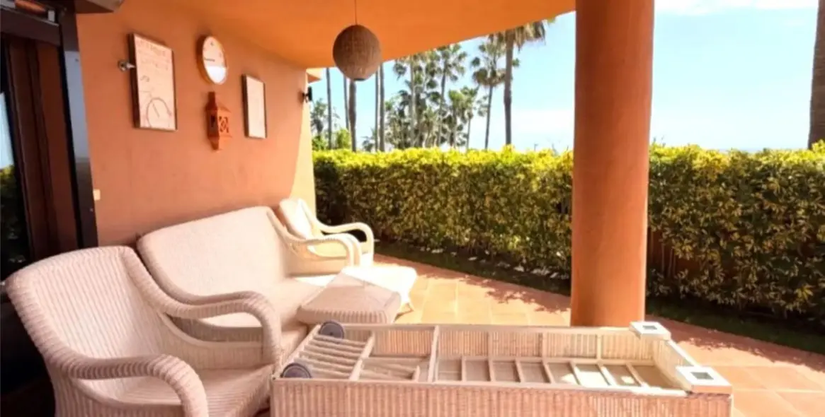 Sale of ground floor apartment in Estepona 6
