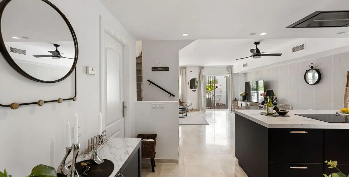 Sale of townhouse in Nueva Andalucía 4