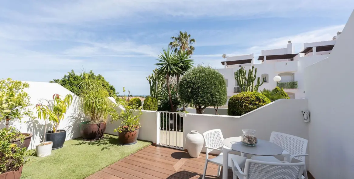 Sale of townhouse in Nueva Andalucía 30
