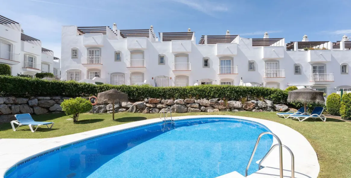 Sale of townhouse in Nueva Andalucía 37
