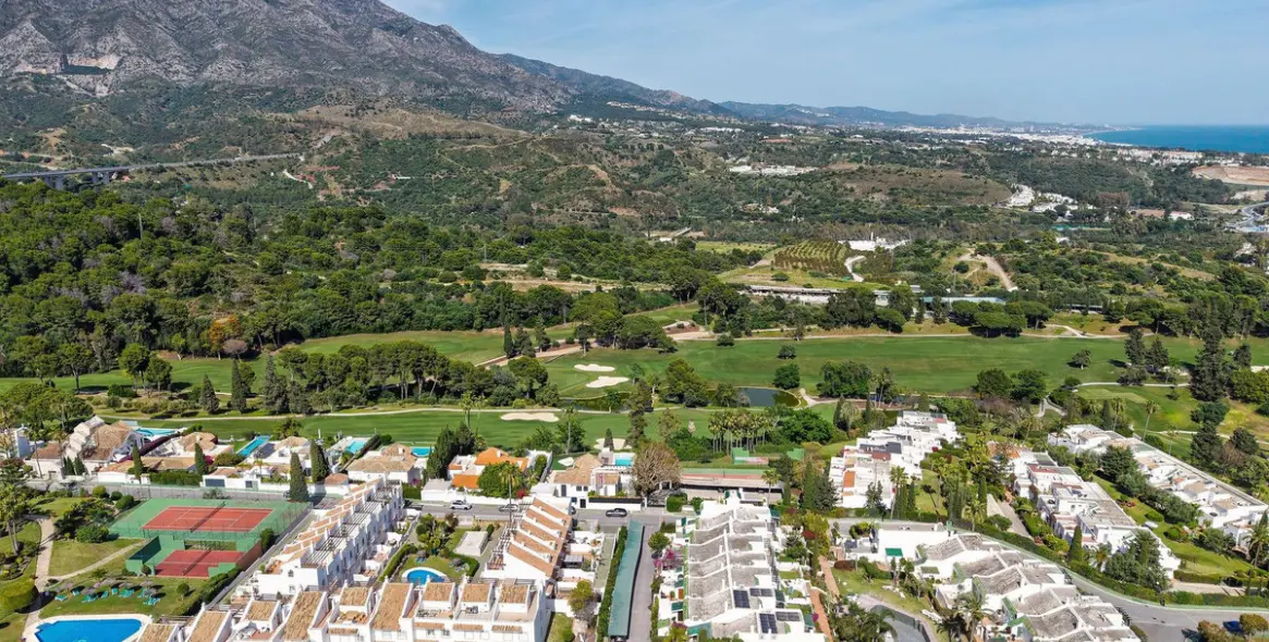 Sale of townhouse in Nueva Andalucía 45