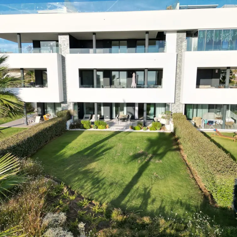 Sale of ground floor apartment in Santa Clara