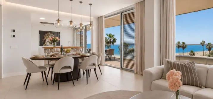 Sale of middle floor apartment in Estepona 0