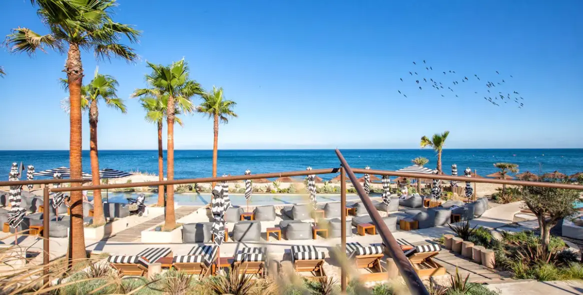 Sale of middle floor apartment in Estepona 22