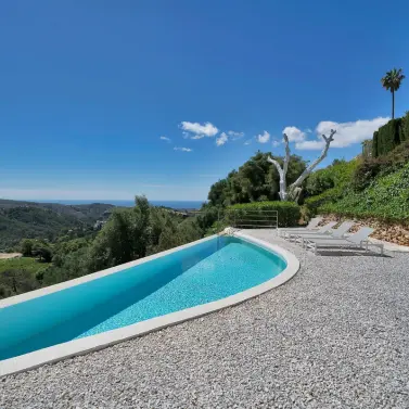 Sale of detached villa in Benahavís