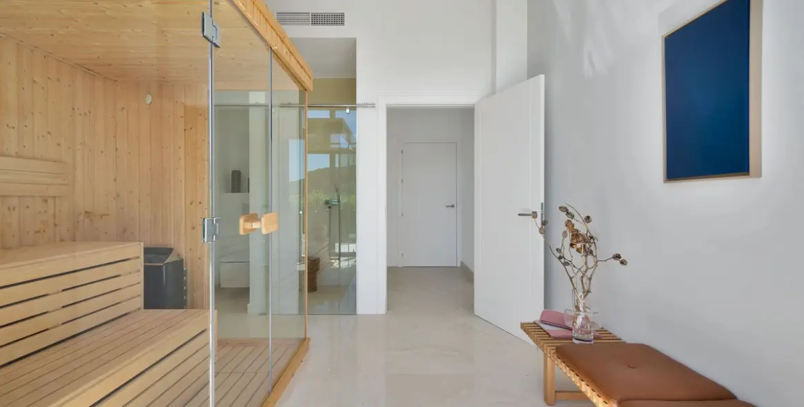Sale of detached villa in Benahavís 19