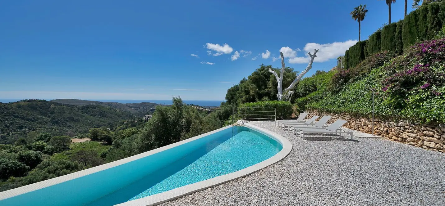 Sale of detached villa in Benahavís 1