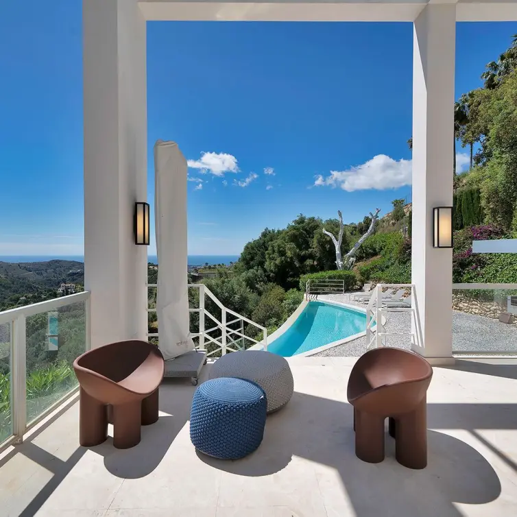 Sale of detached villa in Benahavís