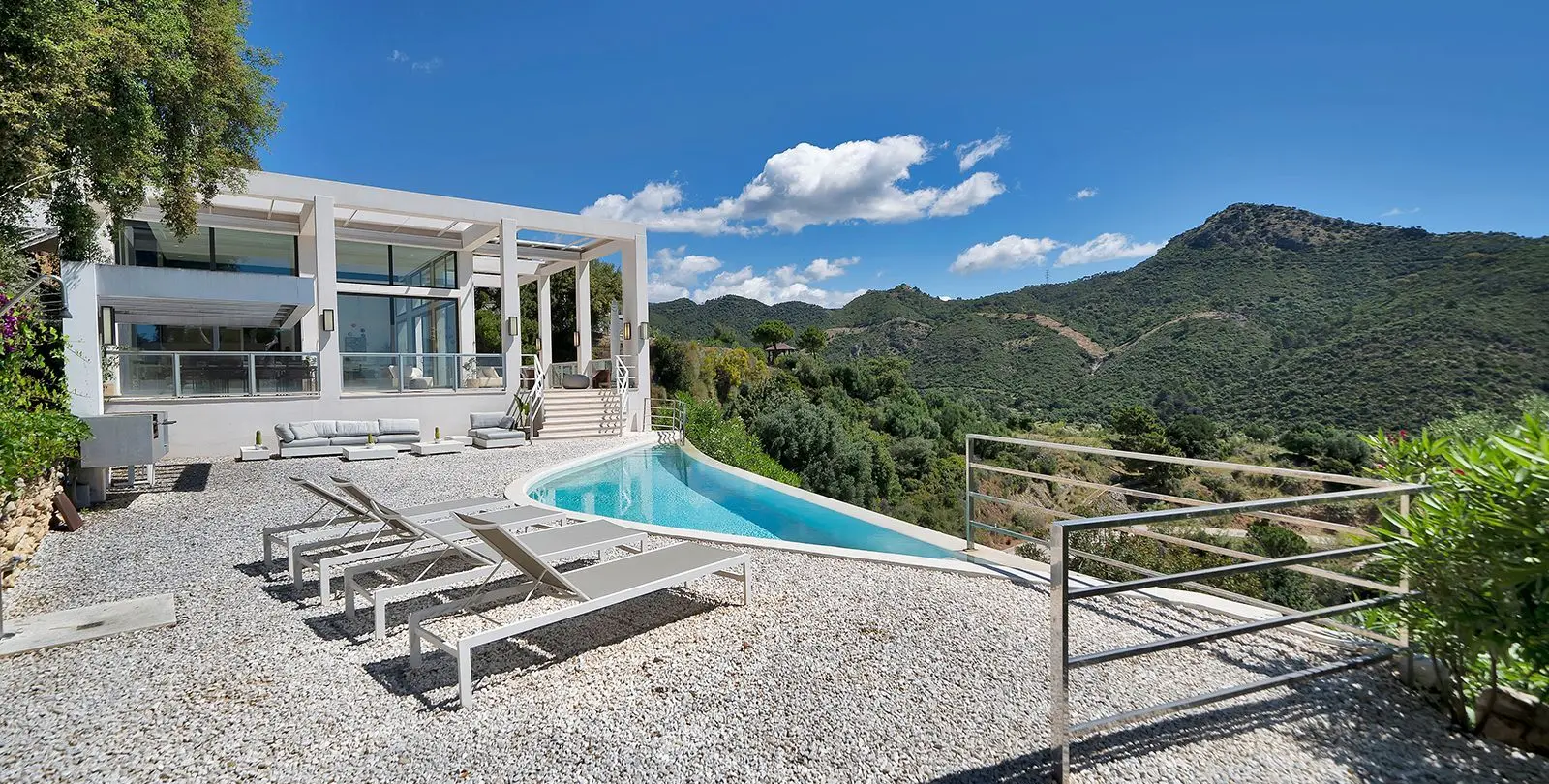 Venta de villa independiente en Benahavís 25