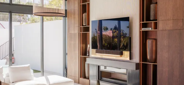 Sale of detached villa in The Golden Mile 1