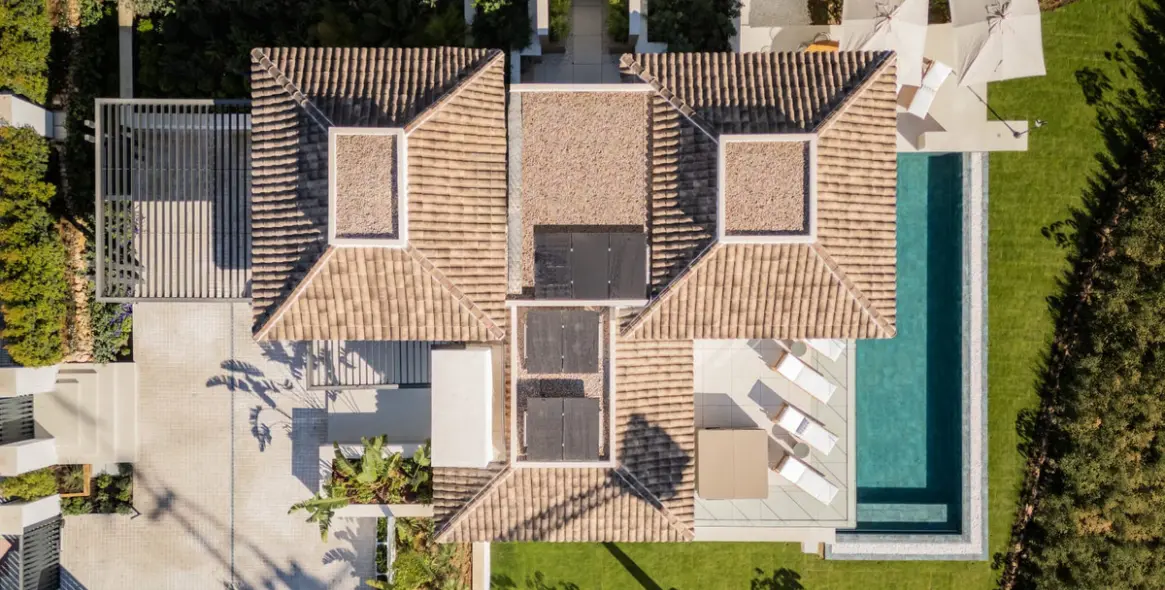 Sale of detached villa in The Golden Mile 6